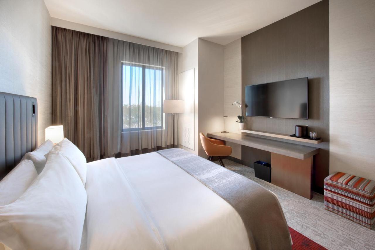 Thesis Hotel Miami Coral Gables, Curio Collection By Hilton Eksteriør bilde