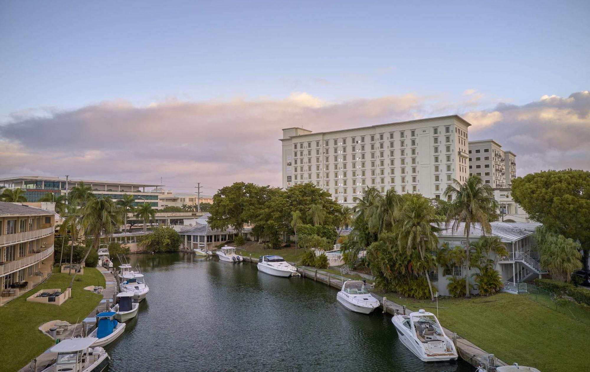 Thesis Hotel Miami Coral Gables, Curio Collection By Hilton Eksteriør bilde
